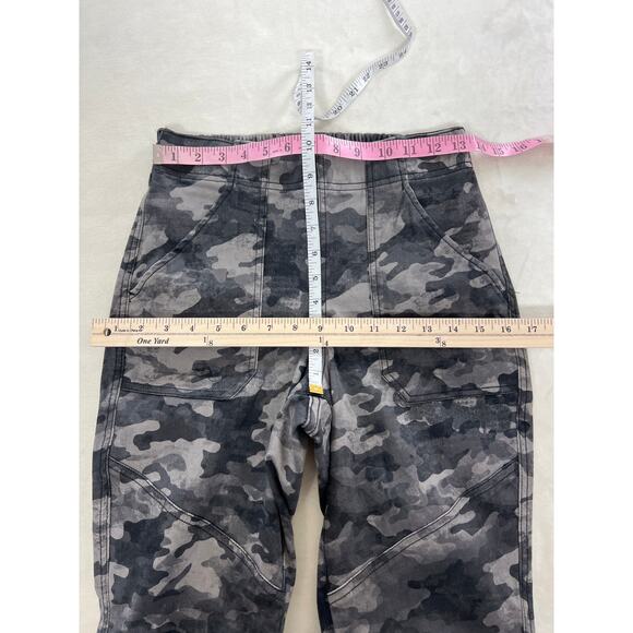 Spanx Blackwash Camouflage Stretch Twill Cargo Jogger Zipper Hem Detail Small - Picture 11 of 12